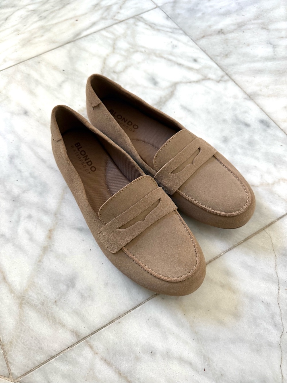 Blondo Suede Felisha Waterproof Penny Loafers Almond Color Women’s Size 9
